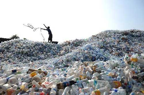 国家连出重手塑料污染，敢问是否有药可医？